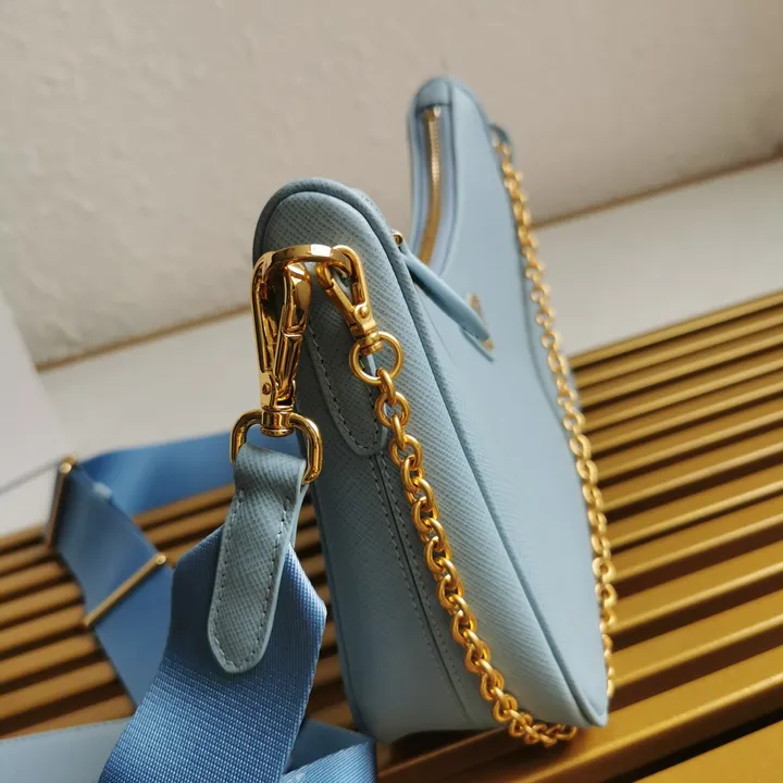 スーパーコピー プラダ キーホルダー