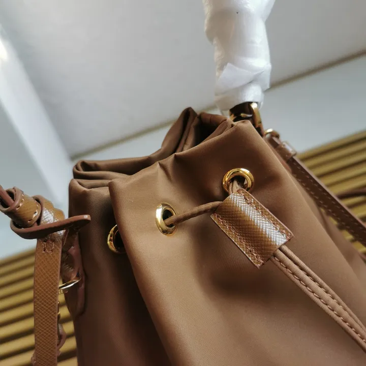 スーパーコピー プラダ キーホルダー