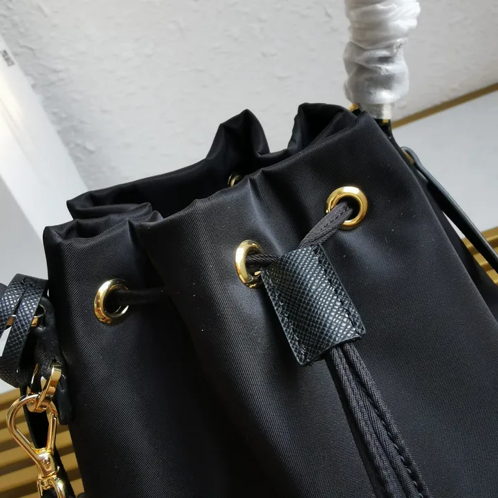 スーパーコピー プラダ キーホルダー