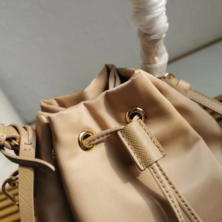 スーパーコピー プラダ キーホルダー