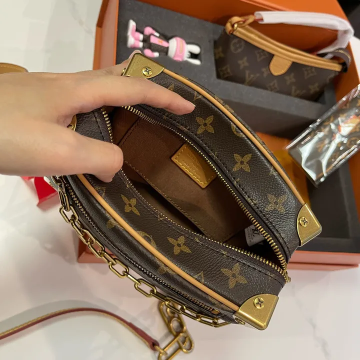 スーパーコピー ルイヴィトン キーホルダー