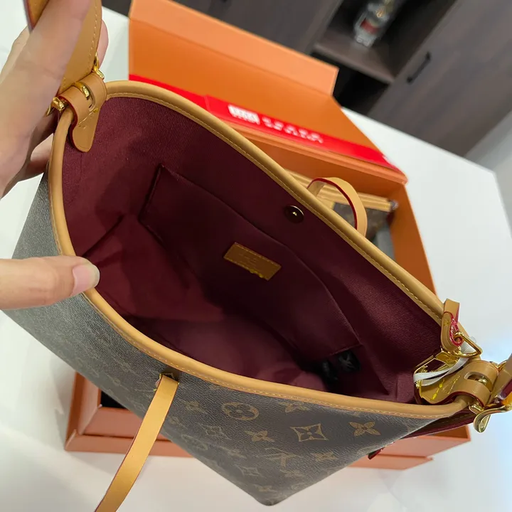 スーパーコピー ルイヴィトン キーホルダー