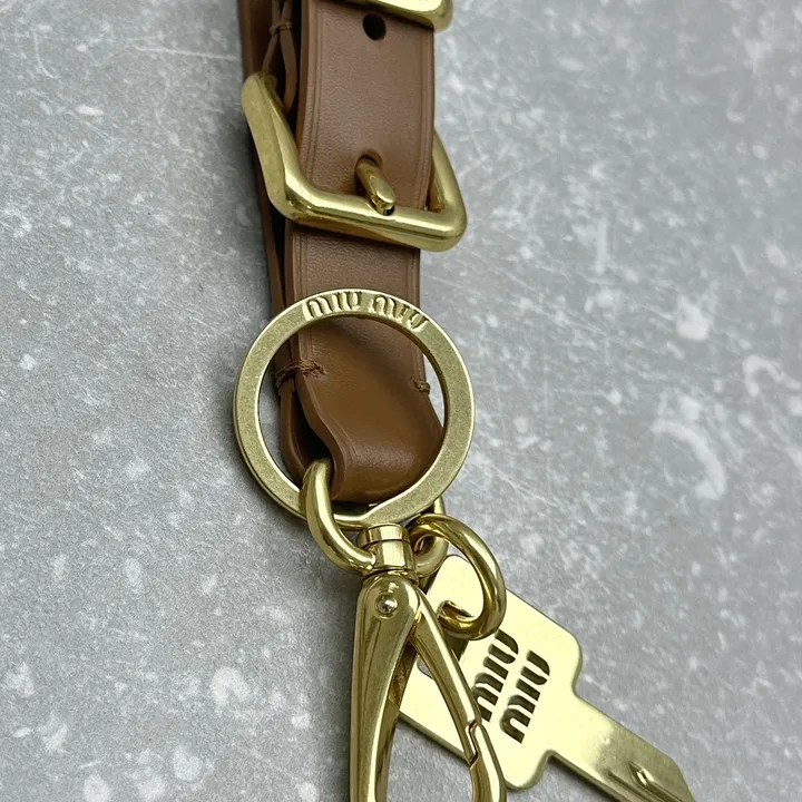 スーパーコピー ミュウミュウ キーホルダー