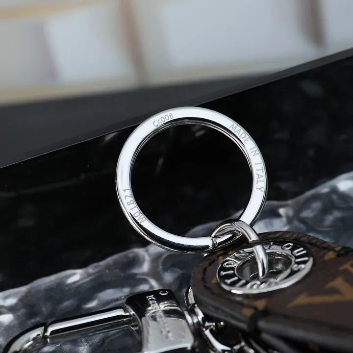 スーパーコピー ヴィヴィアン・ウエストウッド キーホルダー