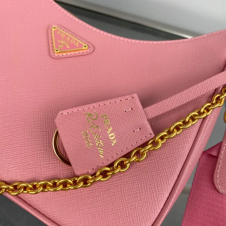 スーパーコピー プラダ キーホルダー