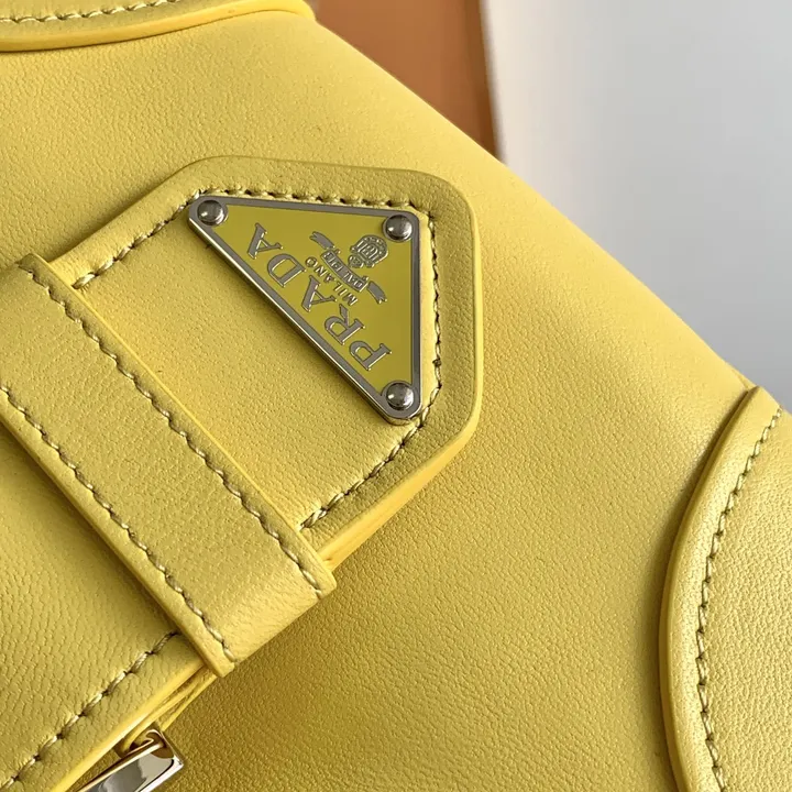 スーパーコピー バレンシアガ キーホルダー