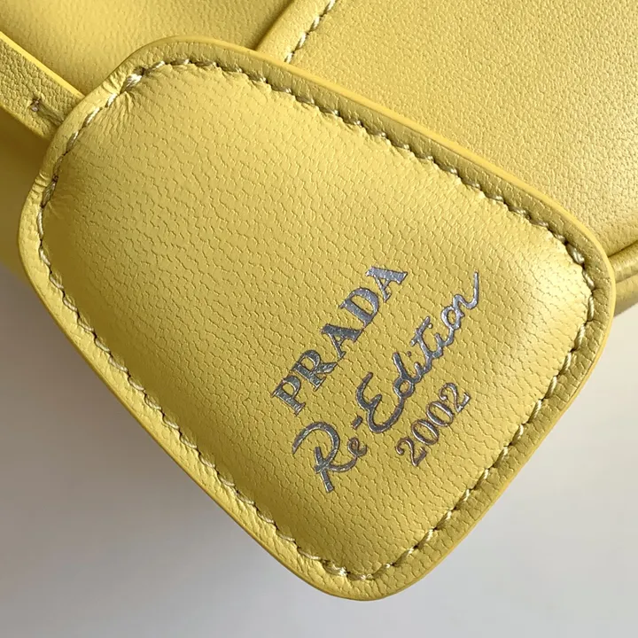 スーパーコピー バレンシアガ キーホルダー