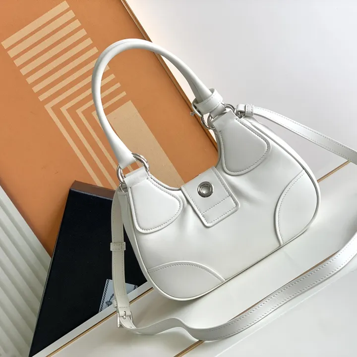 スーパーコピー バレンシアガ キーホルダー