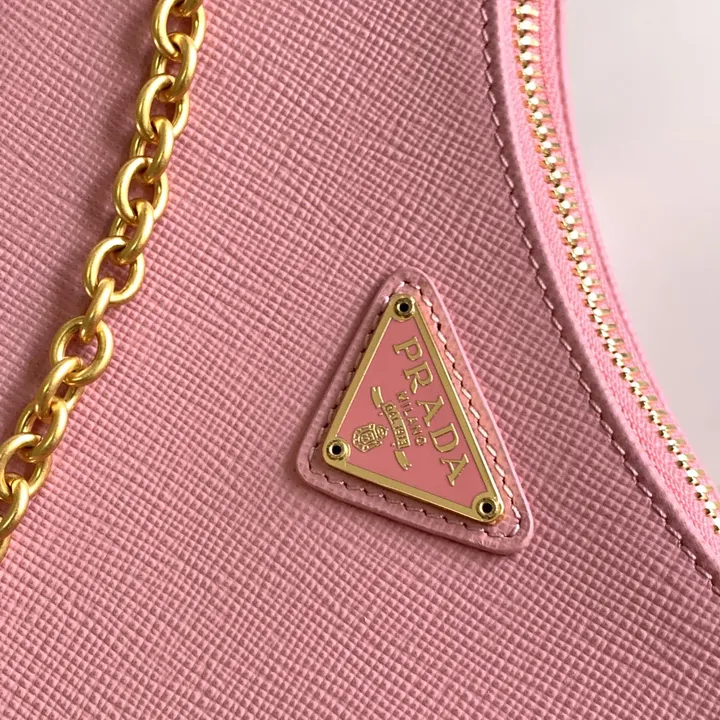 スーパーコピー バレンシアガ キーホルダー