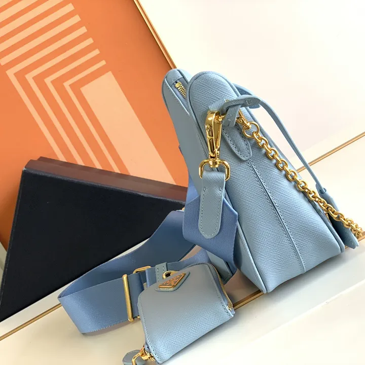 スーパーコピー バレンシアガ キーホルダー