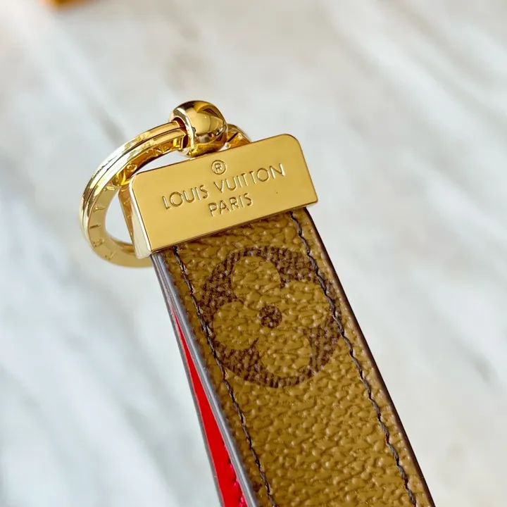 スーパーコピー ルイヴィトン キーホルダー