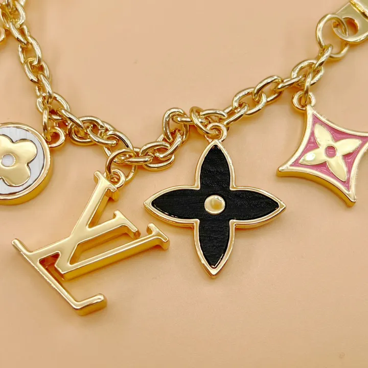 スーパーコピー ルイヴィトン キーホルダー