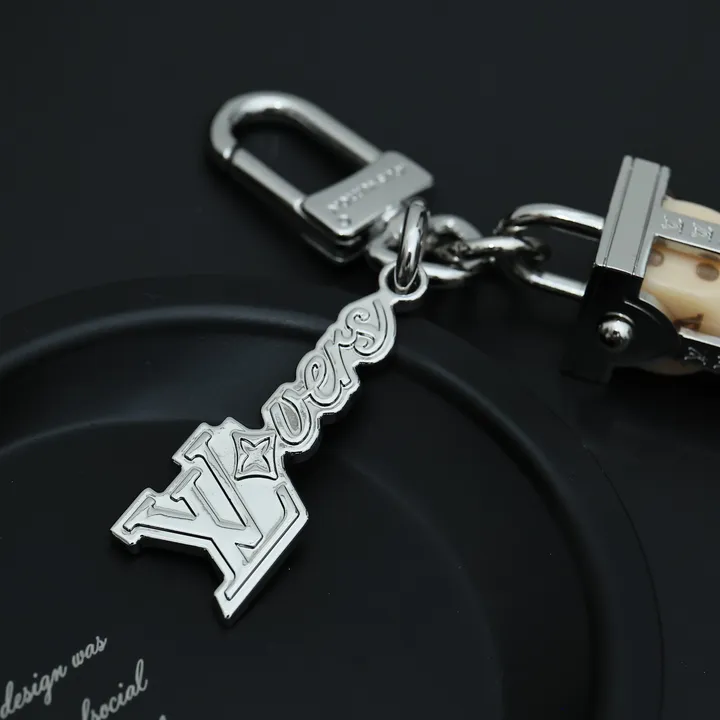 スーパーコピー ルイヴィトン キーホルダー