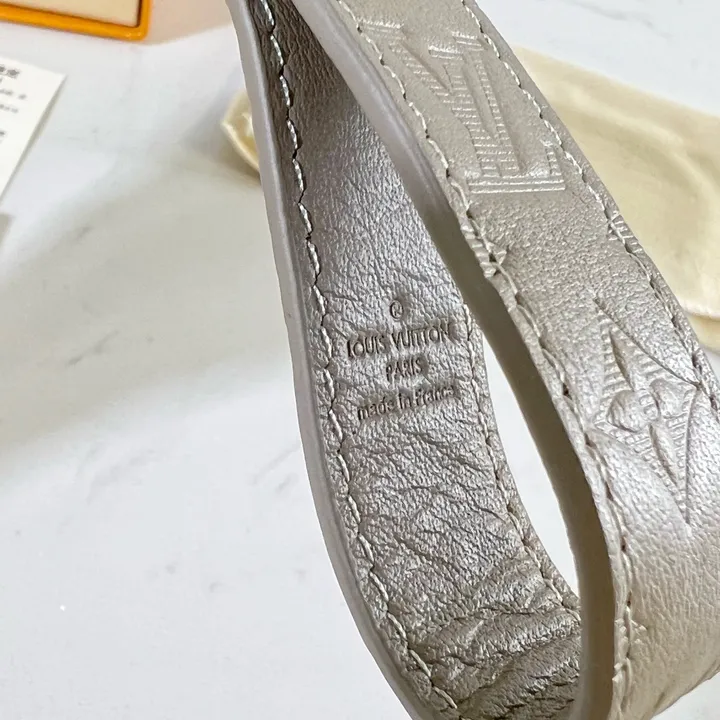 スーパーコピー ルイヴィトン キーホルダー