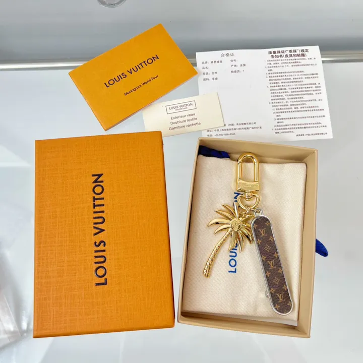 スーパーコピー ルイヴィトン キーホルダー