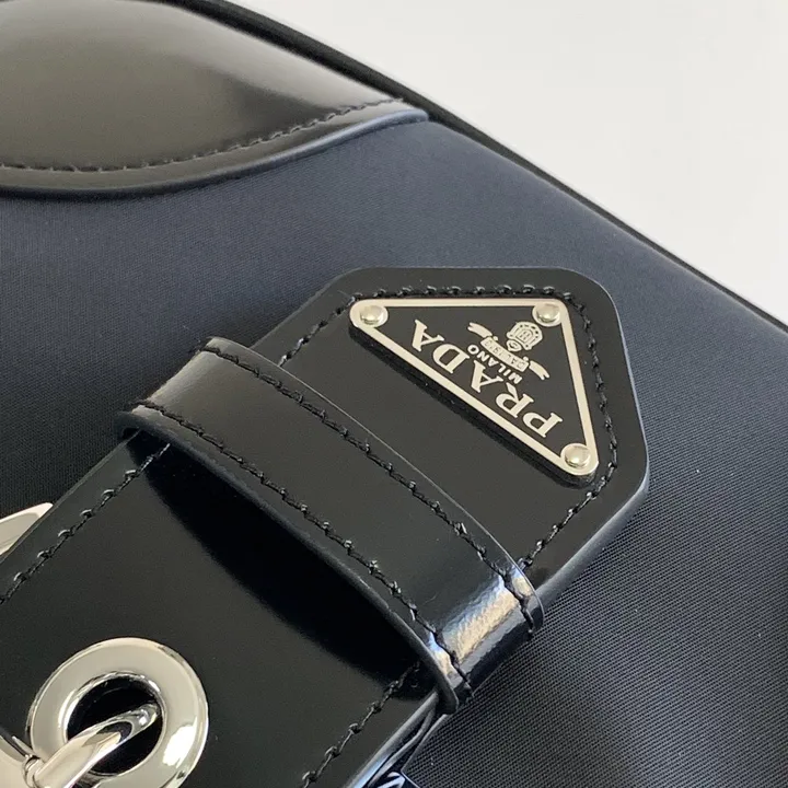 スーパーコピー バレンシアガ キーホルダー