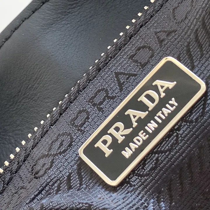 スーパーコピー バレンシアガ キーホルダー