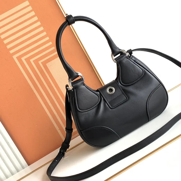 スーパーコピー プラダ キーホルダー