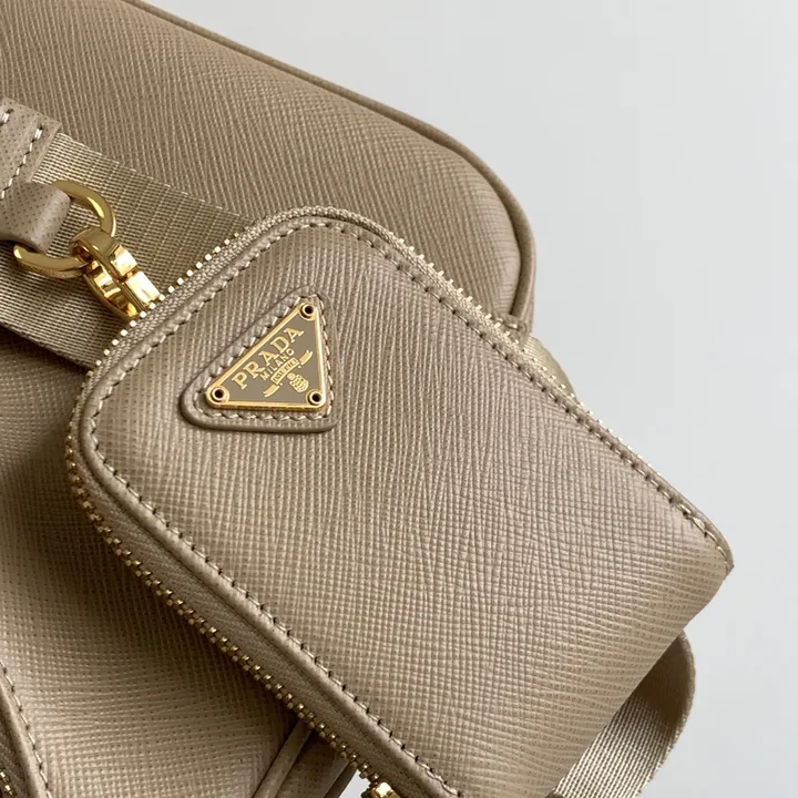 スーパーコピー バレンシアガ キーホルダー