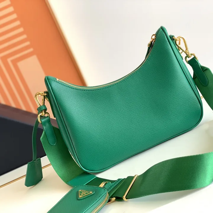 スーパーコピー バレンシアガ キーホルダー