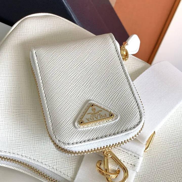 スーパーコピー バレンシアガ キーホルダー