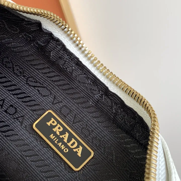 スーパーコピー バレンシアガ キーホルダー