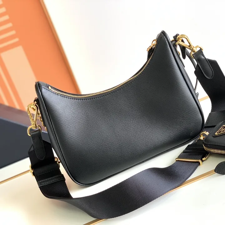 スーパーコピー バレンシアガ キーホルダー