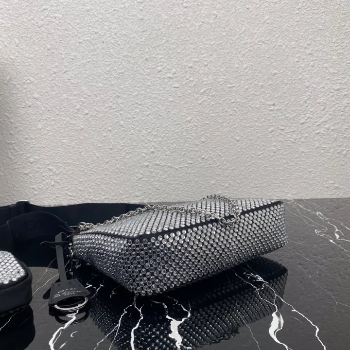 スーパーコピー プラダ キーホルダー