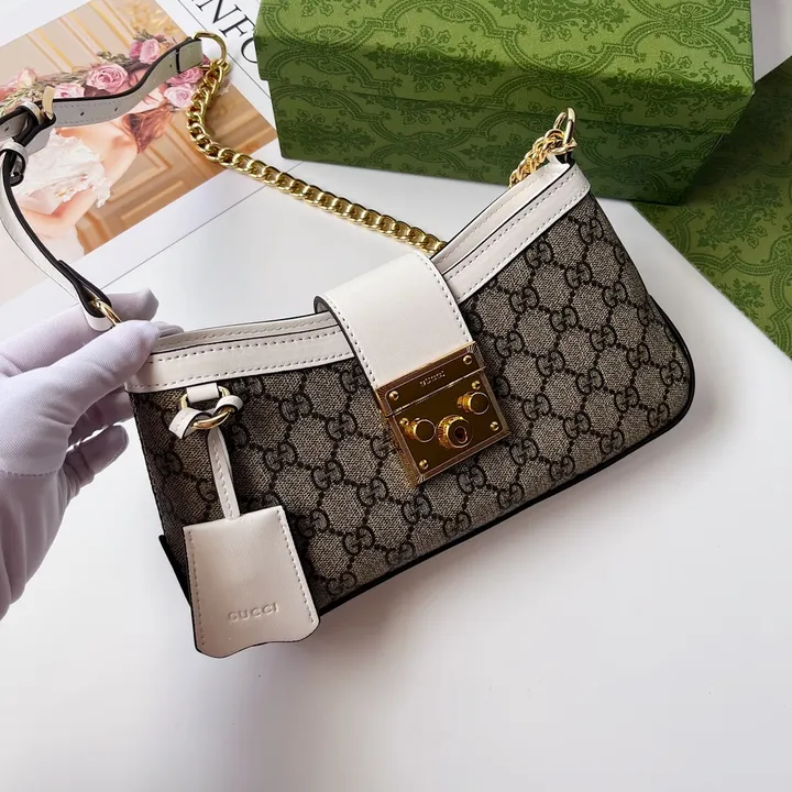 スーパーコピー グッチ キーホルダー