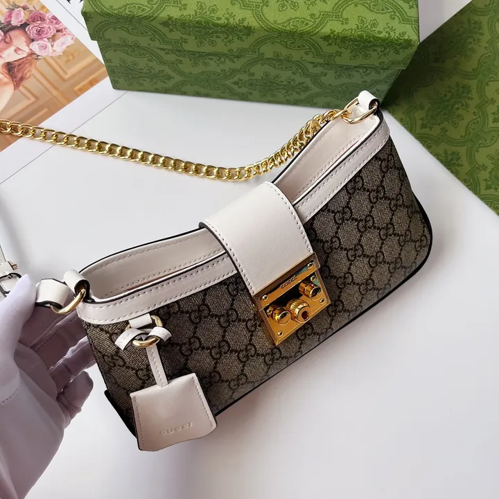 スーパーコピー グッチ キーホルダー