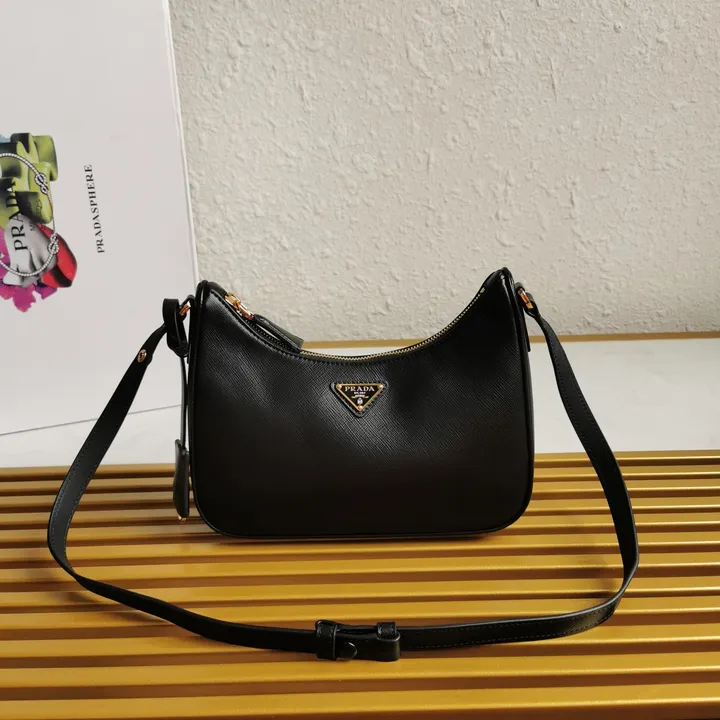 スーパーコピー プラダ キーホルダー