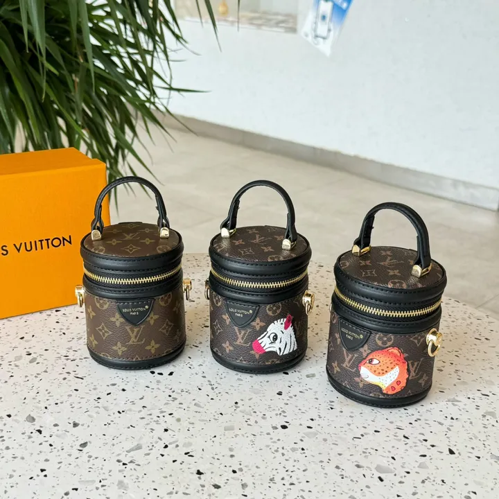 スーパーコピー ルイヴィトン キーホルダー