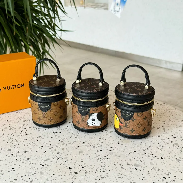 スーパーコピー ルイヴィトン キーホルダー