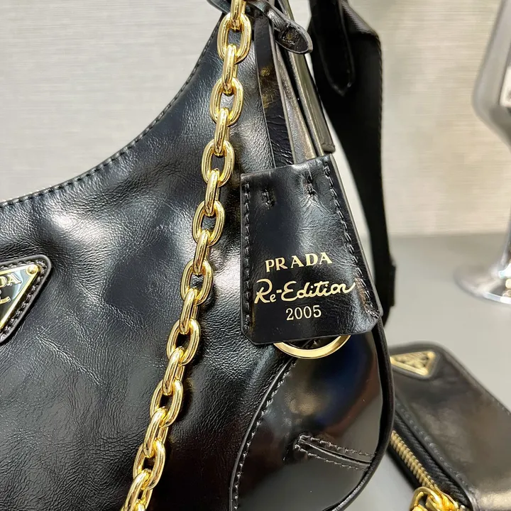 スーパーコピー プラダ キーホルダー