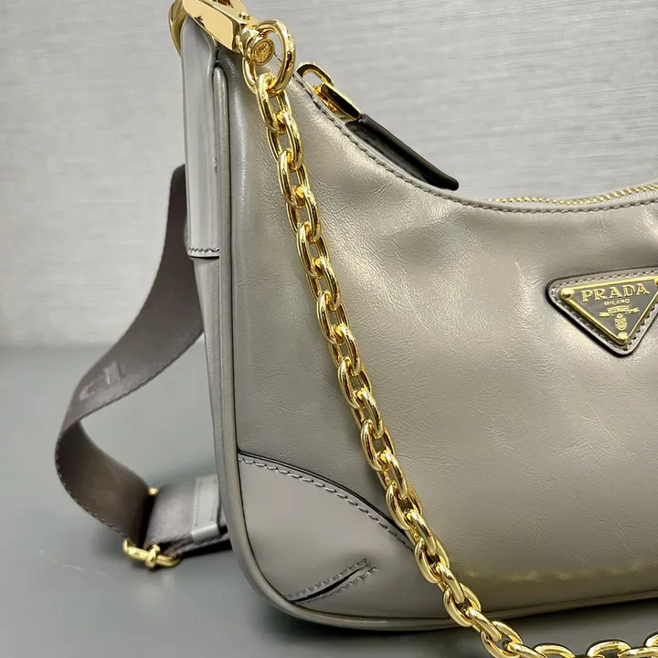 スーパーコピー プラダ キーホルダー