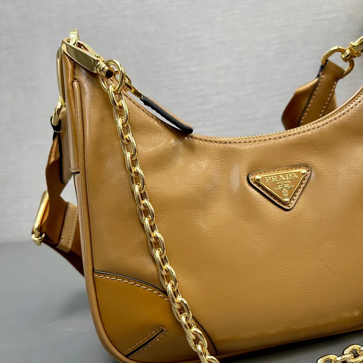 スーパーコピー プラダ キーホルダー