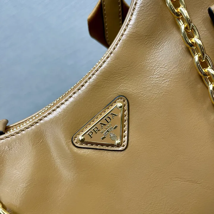 スーパーコピー プラダ キーホルダー