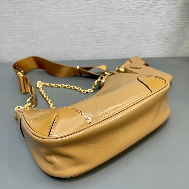 スーパーコピー プラダ キーホルダー