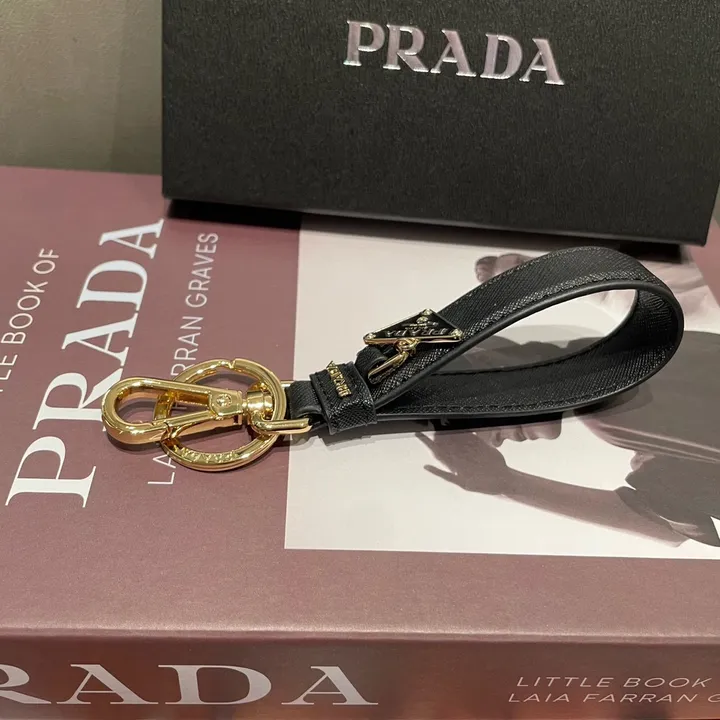 スーパーコピー プラダ キーホルダー