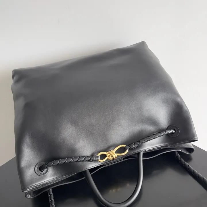 スーパーコピー ボッテガ ヴェネタ キーホルダー