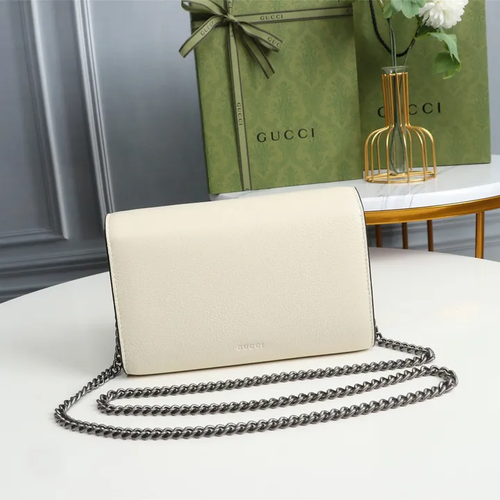 スーパーコピー ルイヴィトン キーホルダー