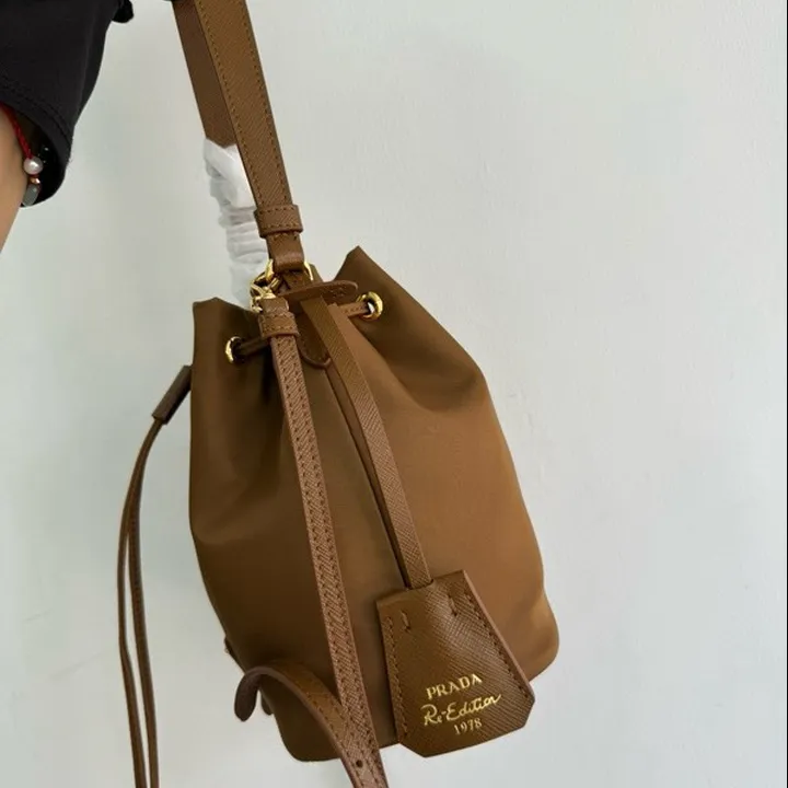 スーパーコピー プラダ キーホルダー