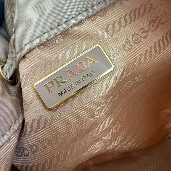 スーパーコピー プラダ キーホルダー