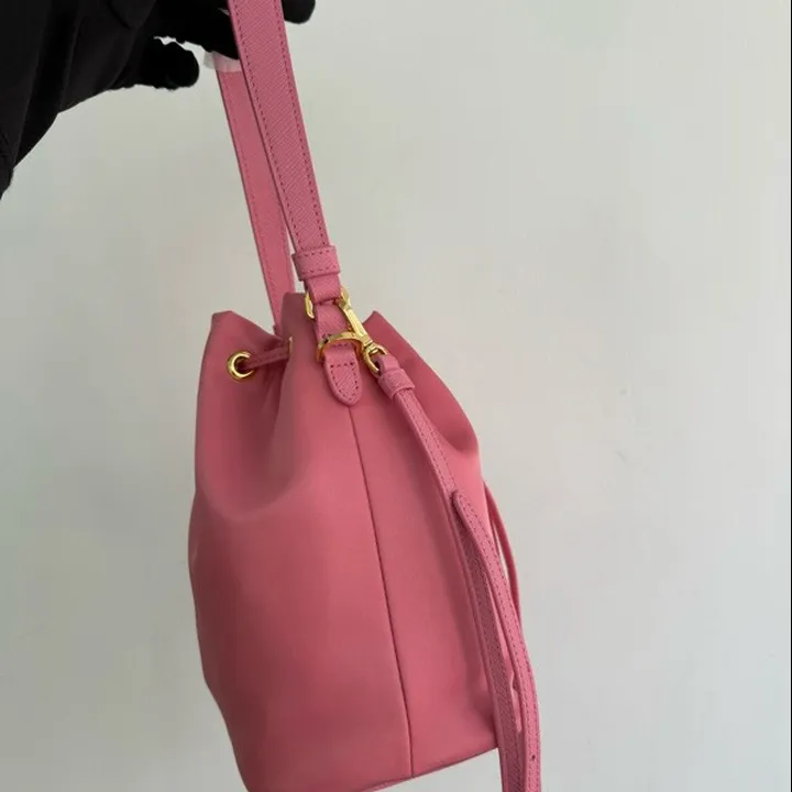 スーパーコピー プラダ キーホルダー