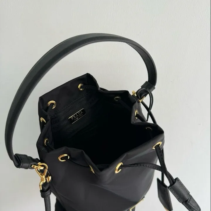 スーパーコピー プラダ キーホルダー