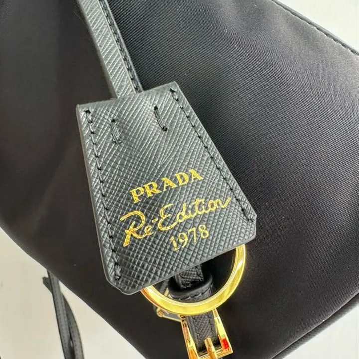 スーパーコピー プラダ キーホルダー