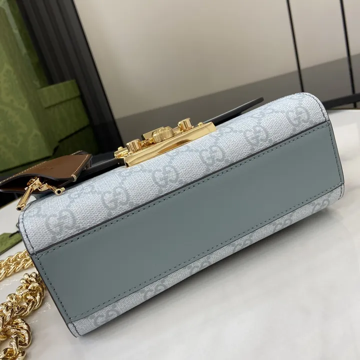 スーパーコピー ルイヴィトン キーホルダー