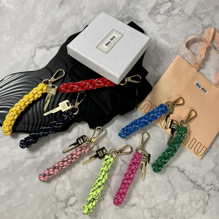 スーパーコピー ミュウミュウ キーホルダー