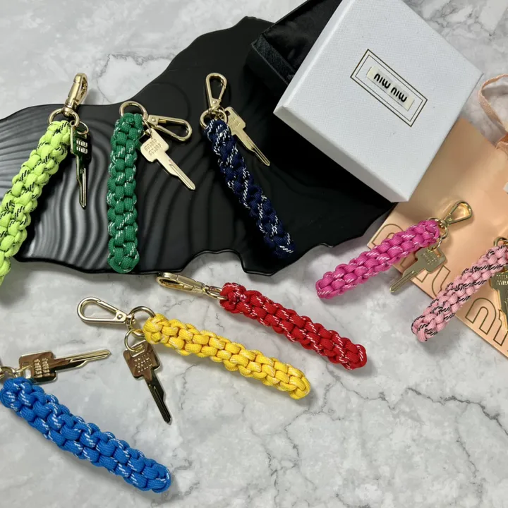 スーパーコピー ミュウミュウ キーホルダー