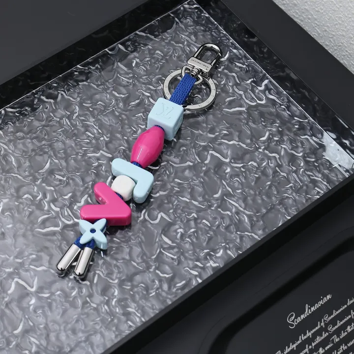 スーパーコピー ルイヴィトン キーホルダー